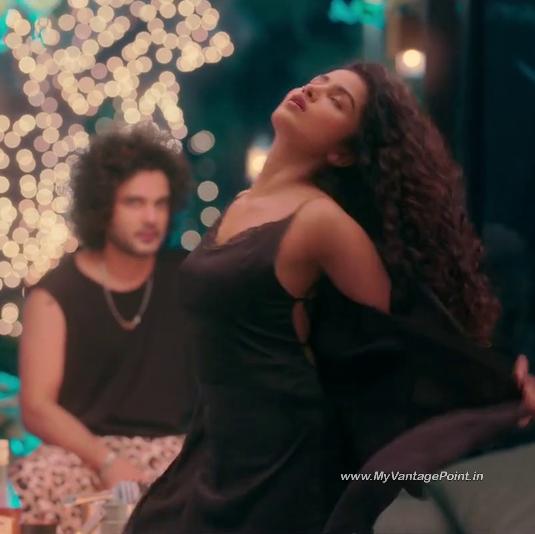 93-Anupama-Parameswaran-as-Lilly-Joseph-in-the-movie-Tillu-Square-2024
