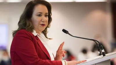 AMLO: Que la UNAM presente denuncia y deje de hacer politiquería, sobre caso de Yasmín Esquivel