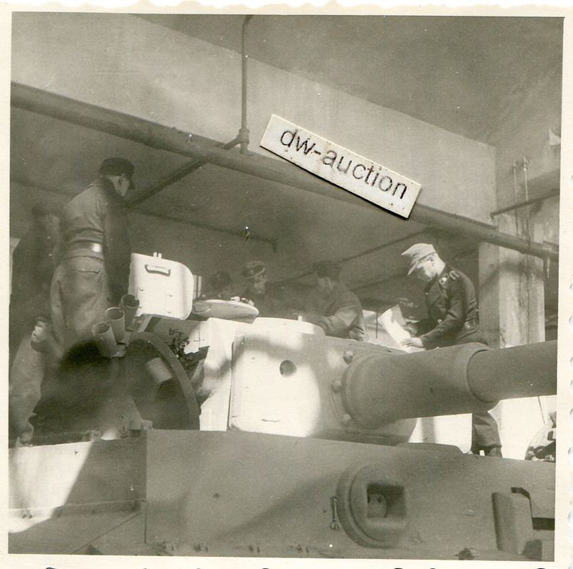 Panzer Typ Tiger in Werkstatt (2)