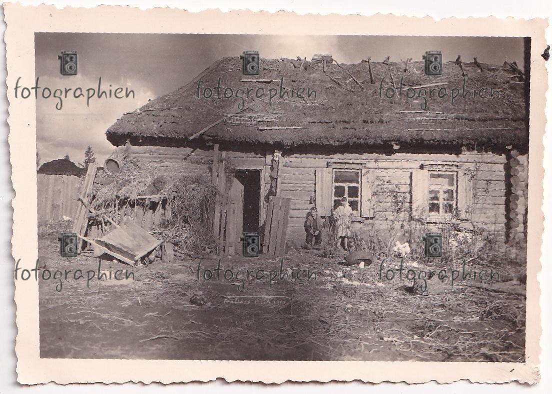 org. Foto Russland Bevölkerung Kinder Haus Hütte 1941