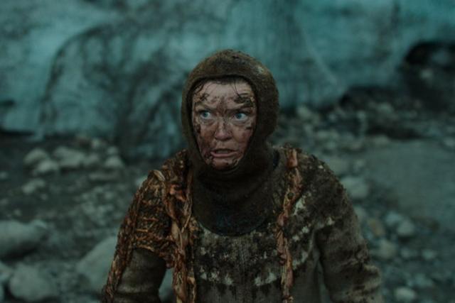 [Image: 1553189760-woman-at-war.jpg]