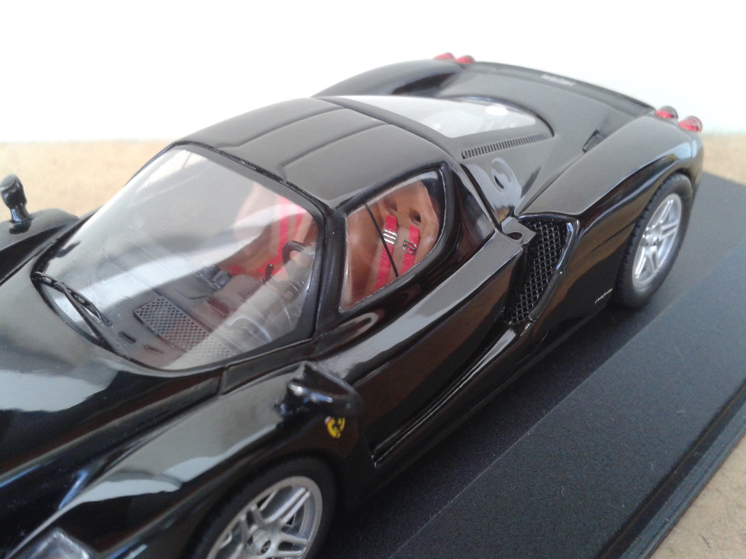2002 Ferrari Enzo (Hot Wheels Elite) (7)