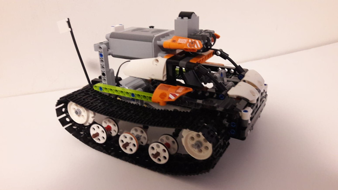 44361913_262090417781106_369972094944935936_n