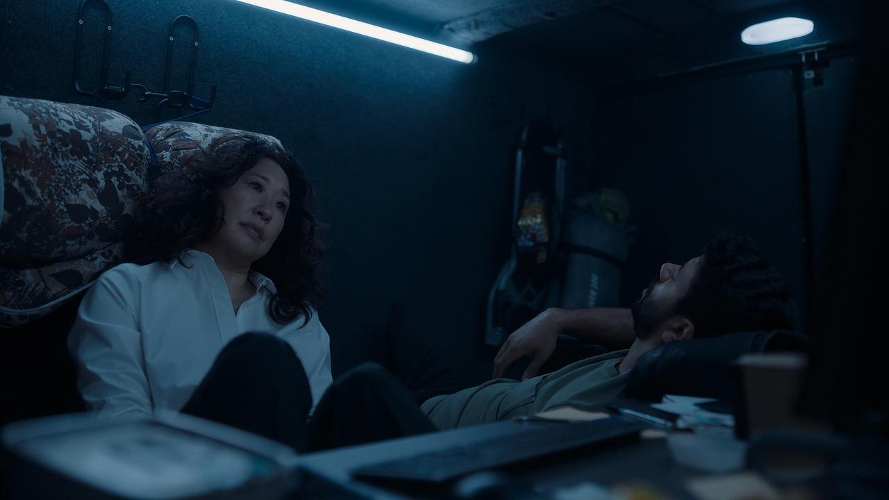 Killing.Eve.S04E04.It’s.Agony.and.I’m.Ravenous.1080p.10bit.BluRay.AAC5.1.HEVC-Vyndros.mkv_snapshot_1