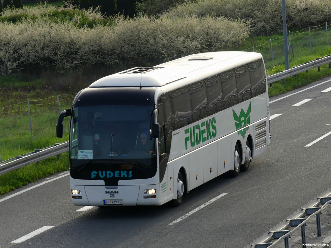 P1010703