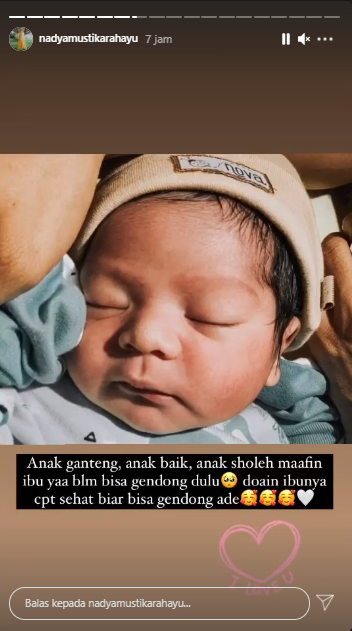 Nadya Mustika belum bisa gendong anak pertamanya secara langsung
