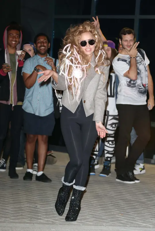 8-28-13-Returning-to-hotel-001.webp