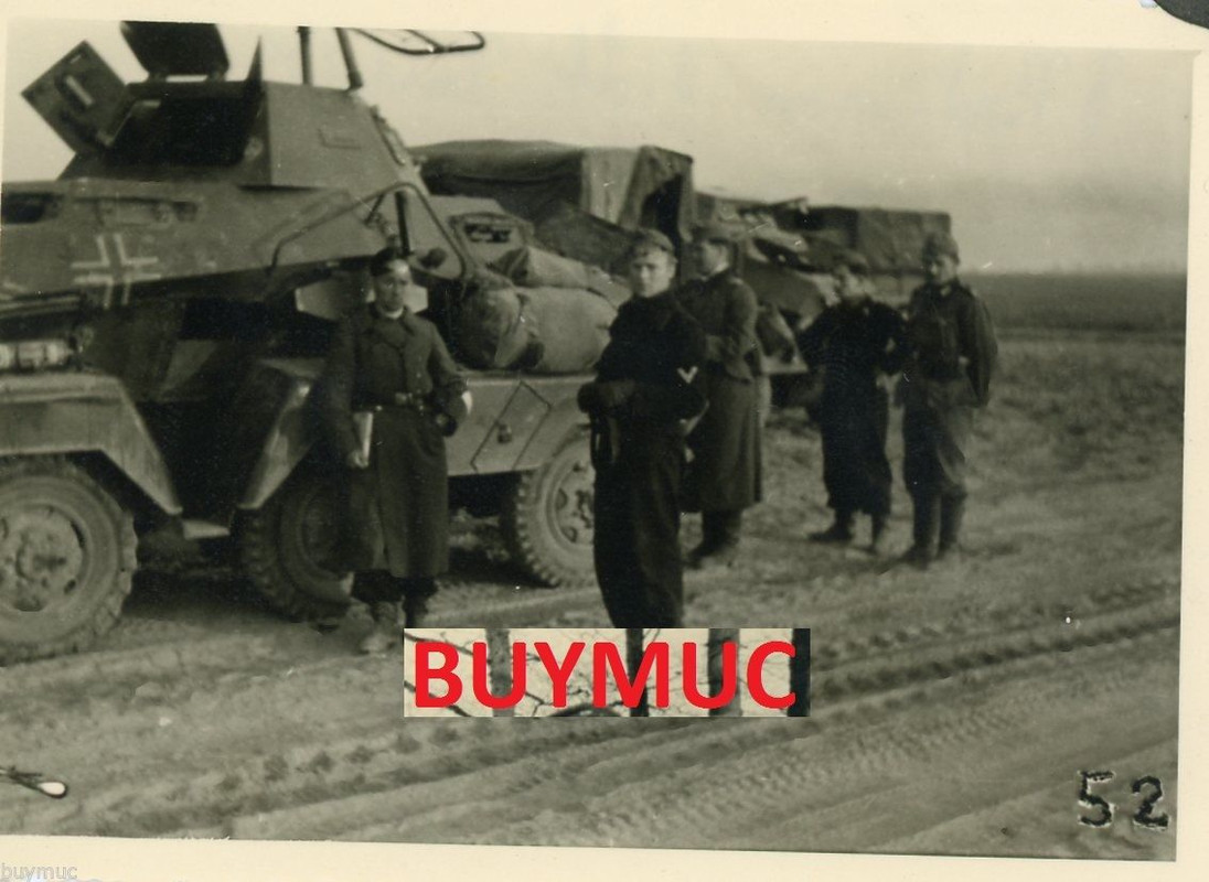 PANZER SPÄHWAGEN SDKFZ 8 RAD TANK SOLDATEN