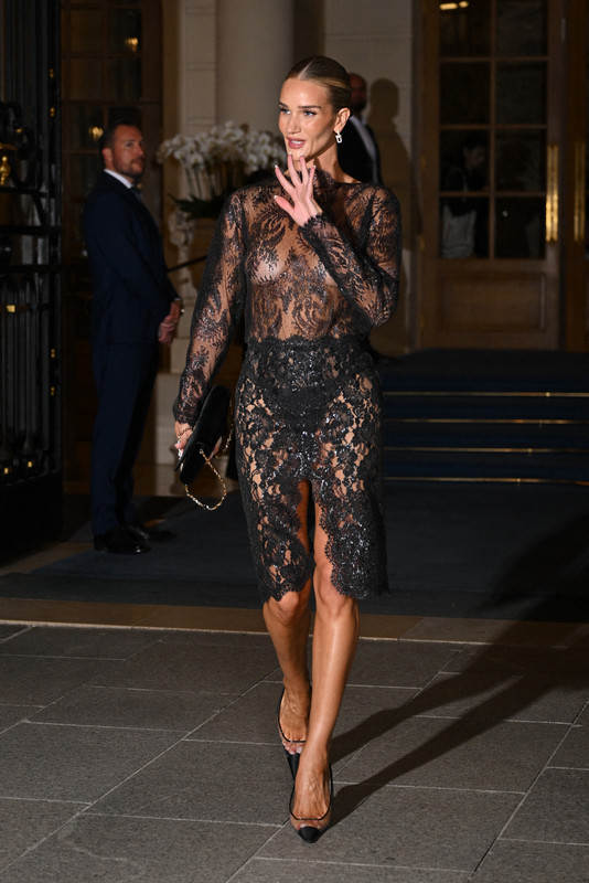 Rosie Huntington Whiteley See Through YSL26PFW263