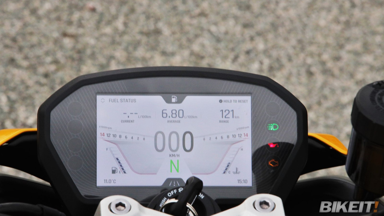 triumph_streettriple_765rs_2023_17