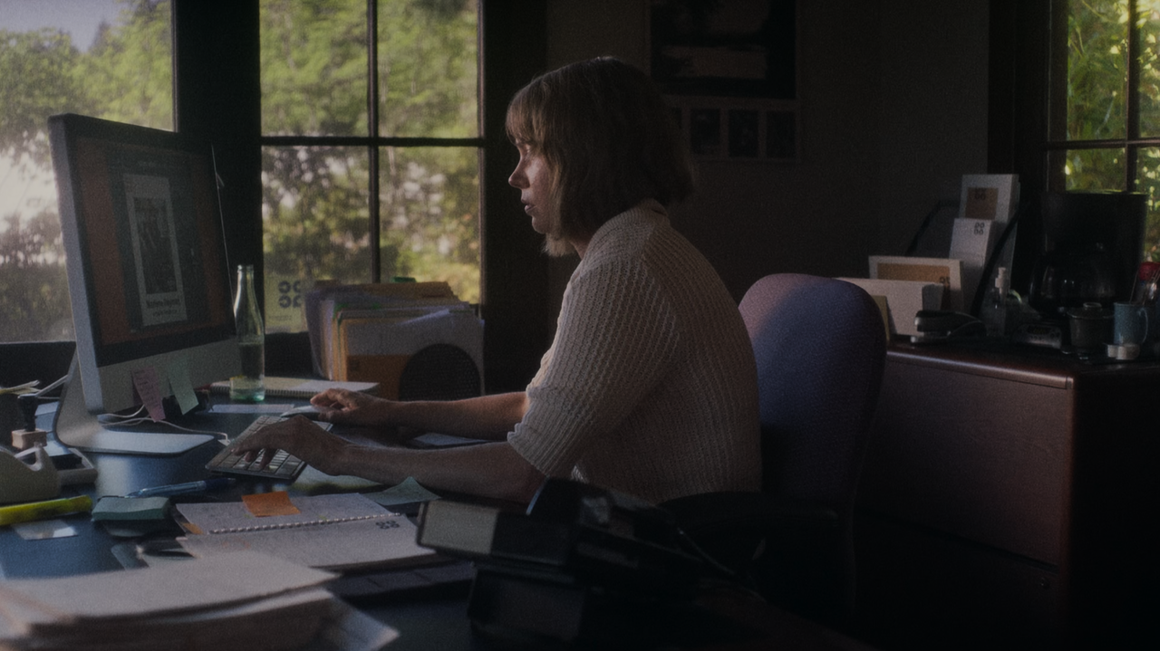 Showing.Up.2023.2160p.WEB-DL.HDR.DV.HEVC-Нечипорук.mkv_snapshot_00.12.27.664