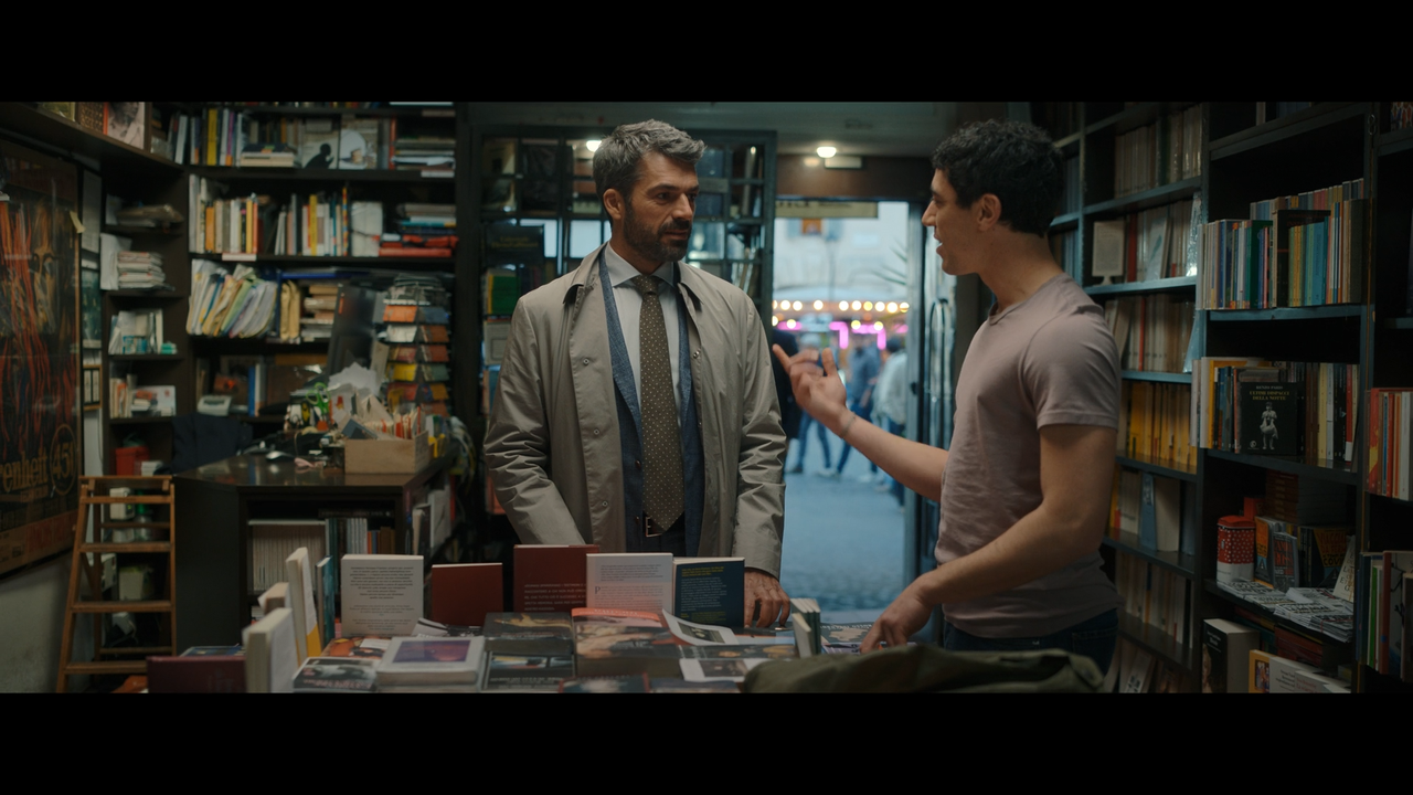 Le.Fate.Ignoranti.S01E01.L.Amore.1080p.DSNP.WEB-DL.DUAL.DDP5.1.H.264-MeM.GP.mkv_snapshot_15.10_[2022