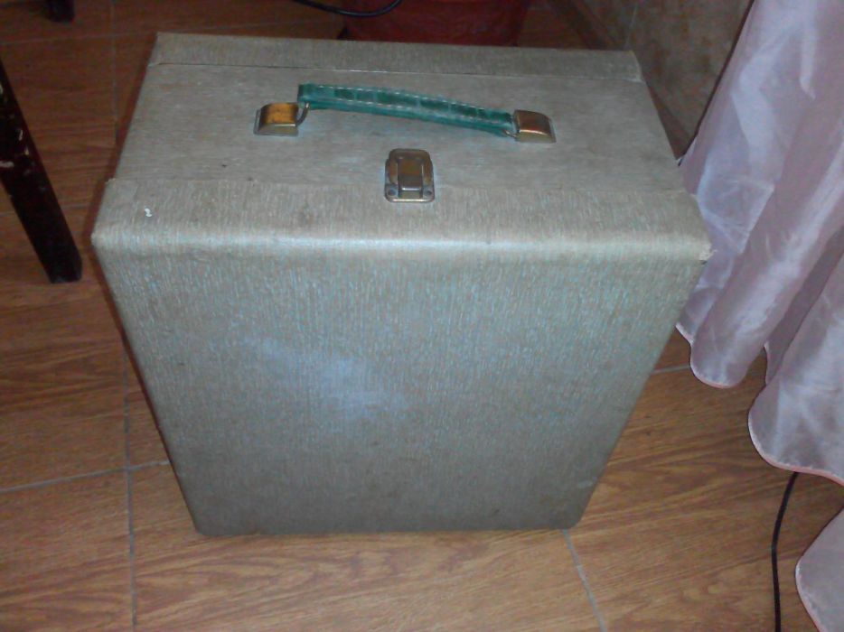 335266604_2_1000x700_prodam-proigryvatel-1956g-f