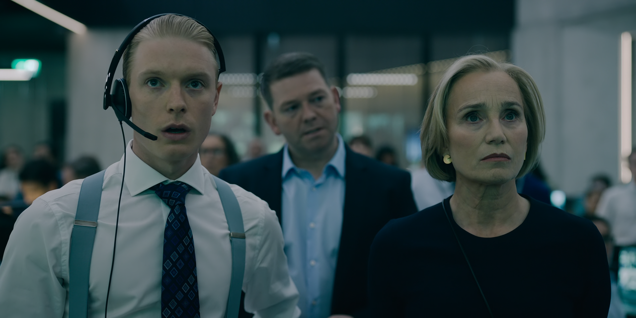 Slow.Horses.S01E01.Failure’s.Contagious.2160p.10bit.ATVP.WEB-DL.DDP5.1.HEVC-Vyndros.mkv_snapshot_02.