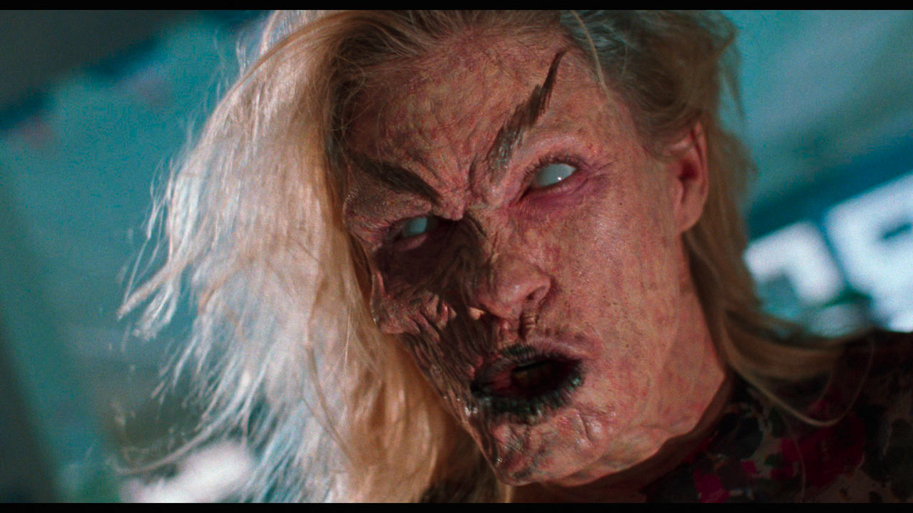 Army.of.Darkness.1992.THEATRICAL.2160p.BDRemux.HDR.DV7-Нечипорук.mkv_snapshot_01.14.13.445