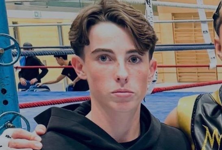 18-годишен боксьор си даде живота, за да спаси приятел от пожар