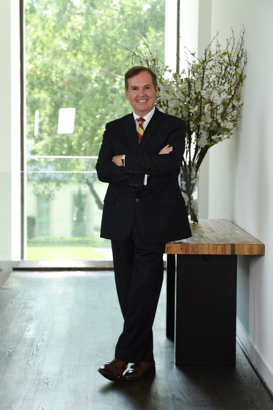 Real Estate Agent Professional Photo 2