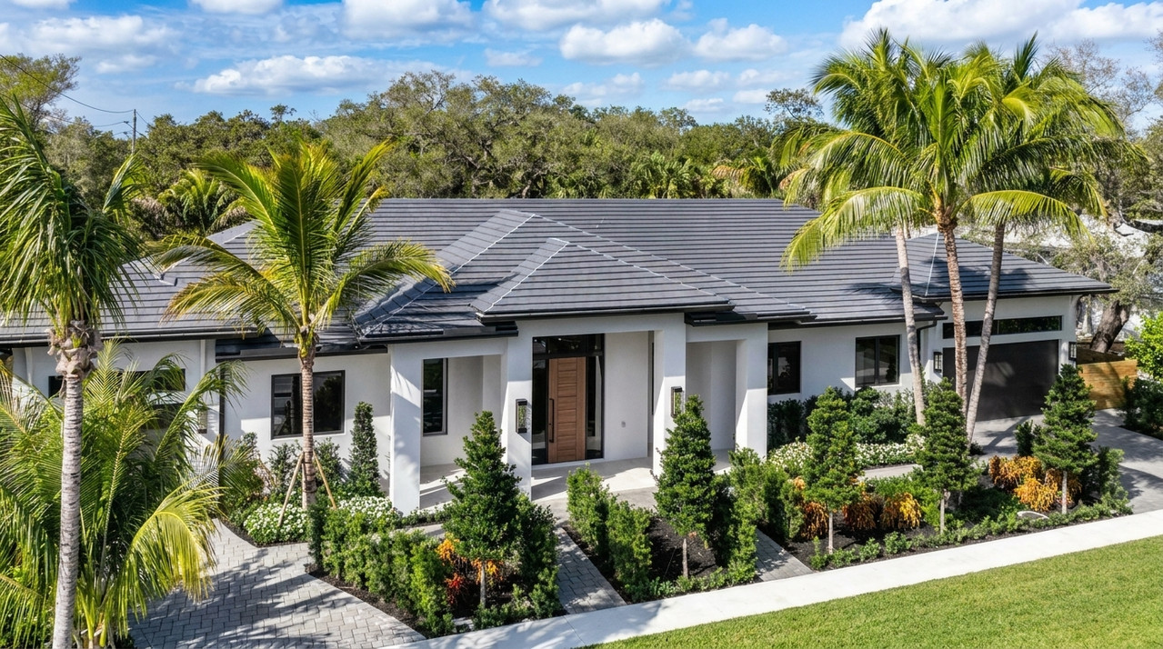 Elegant Getaway - Front House