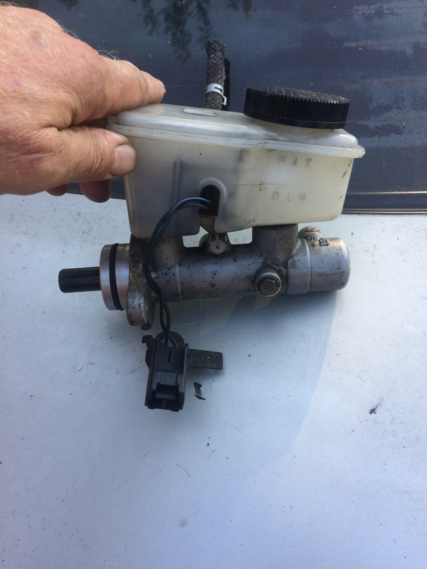 35C2C73A-7477-472A-A1D4-569F455B6C5E