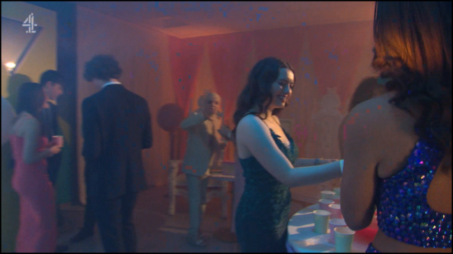 [Image: aeb3gk5tdf85.png]