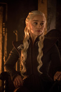 emilia-clarke-game-of-thrones-120