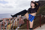 Li-Moon-No-Panties-0019