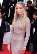 Annabelle-Wallis-11