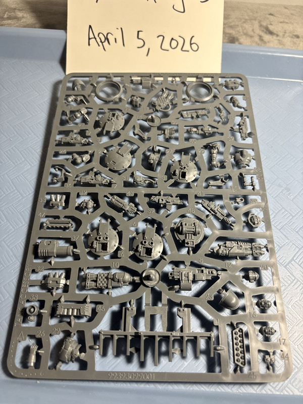Tanks Bits on Sprues 18