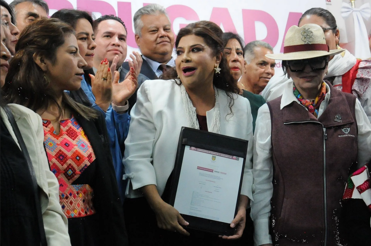 Segundo día de registros en Morena para quienes buscan gobernar 9 entidades en disputa