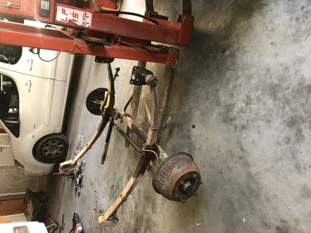 5BE80BB5-F96E-454B-8577-0D5CE1E4E8DE