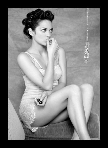 http://www.lady-silk.com/media/images/Marion_Cotillard_6.jpg