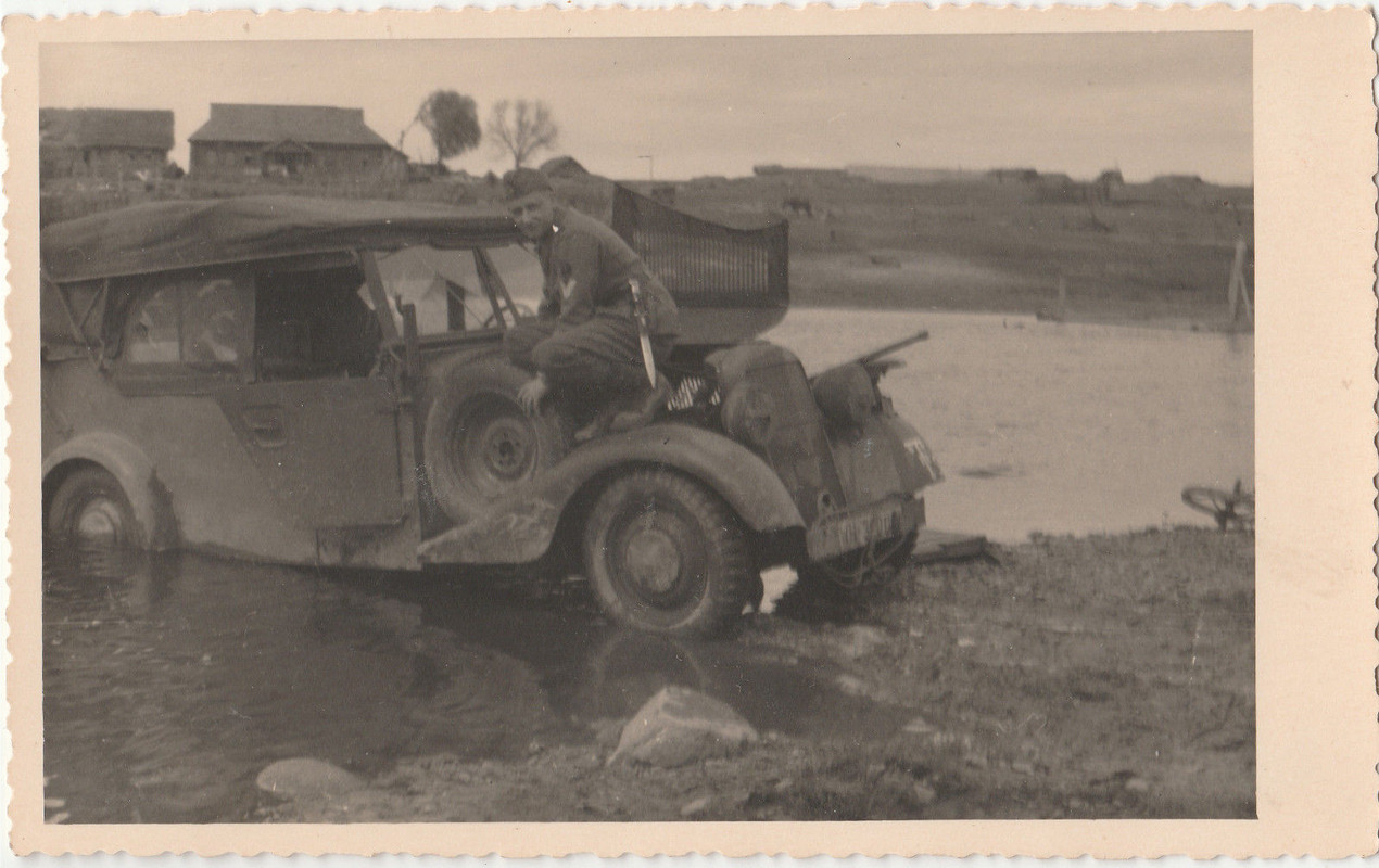 Foto, Portrait, Soldat, Wehrmacht,Gefreiter, Säb