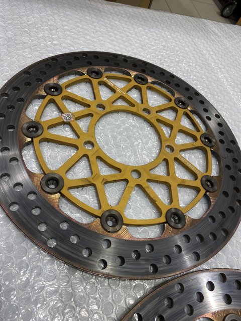 AF0076A2-C1E7-4418-AFFF-F2541B8F4A7A