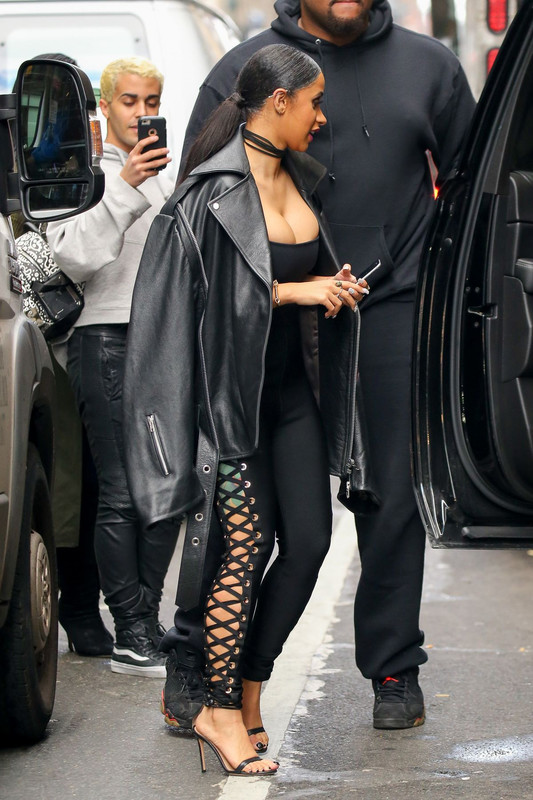 cardi-b-out-in-new-york-01-26-2017_4