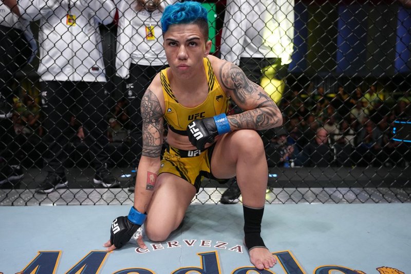 Джесика Андраде подписа нов договор с UFC