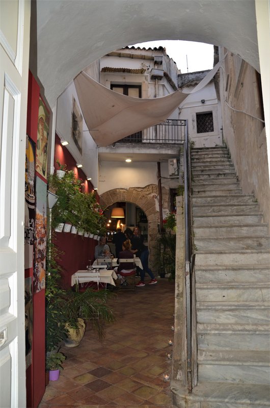 SIRACUSA-26-4-2019 - Italia y sus pueblos-2018/2019/2023 (143)
