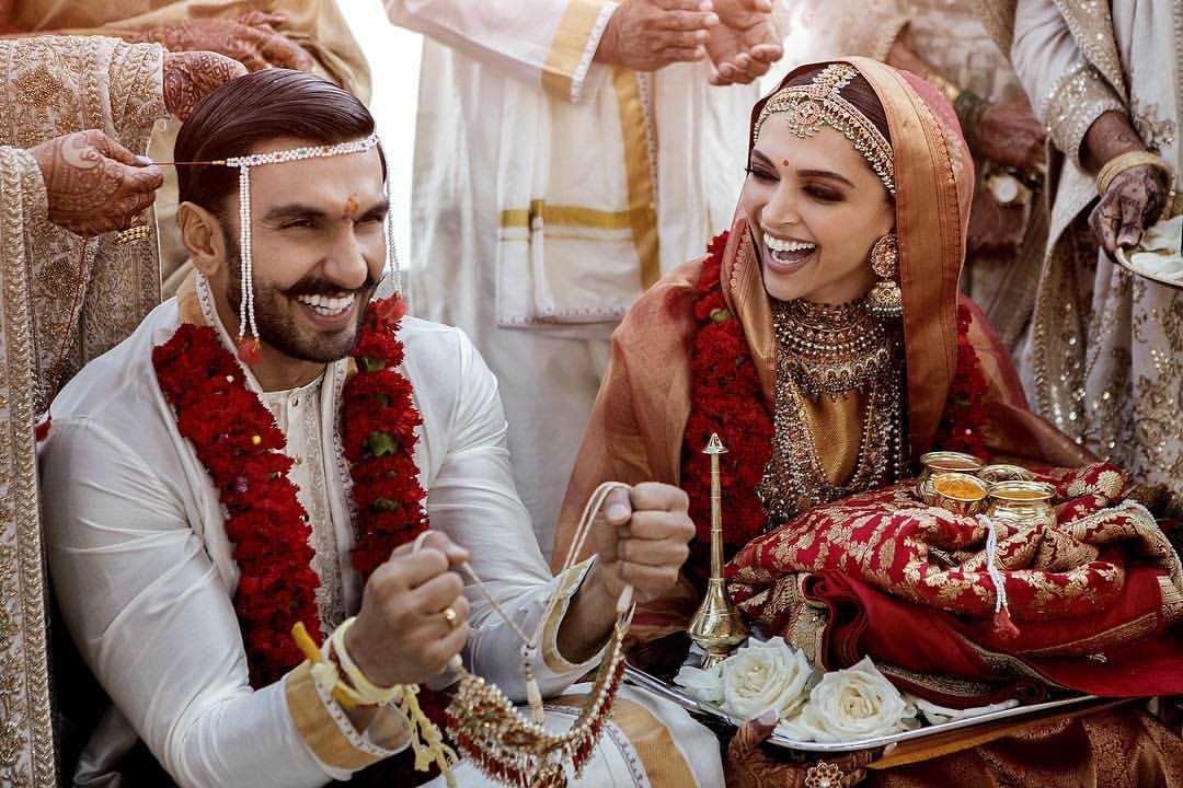Deepika dan Ranveer melangsungkan pernihan di Danau Como, Italia.
