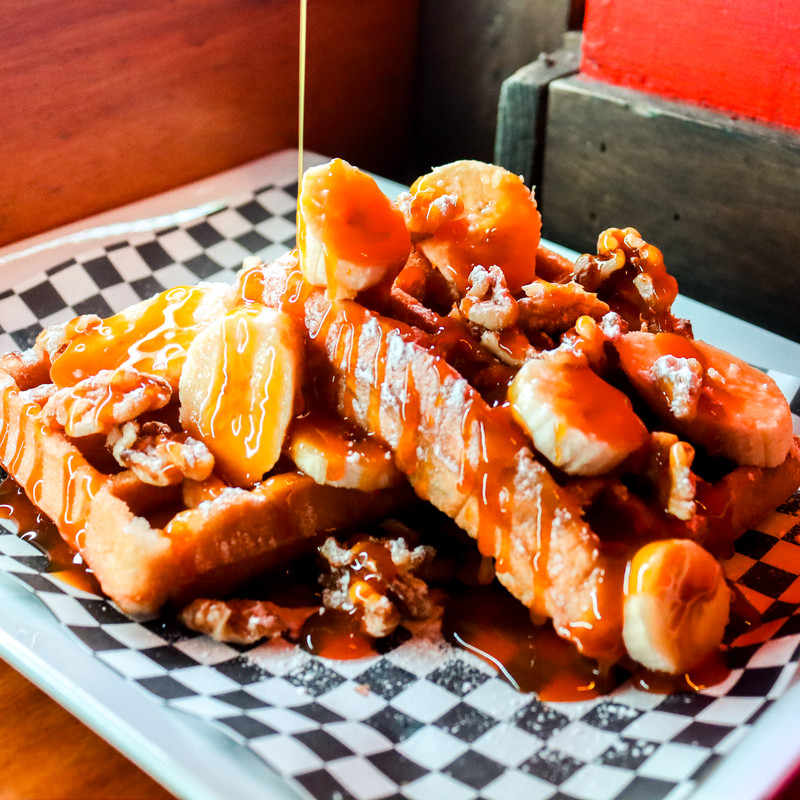 Waffle banana and nuts