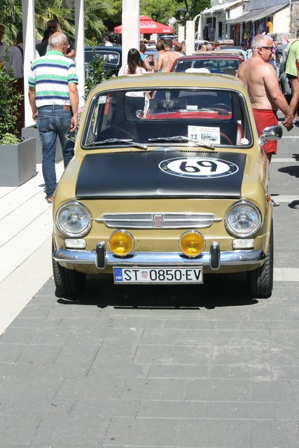 FIAT 850 Special - Page 2 1rIZRAX