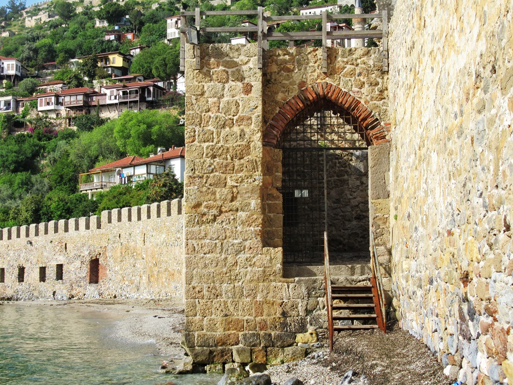 Аланья, Конья и крепость Мамуре