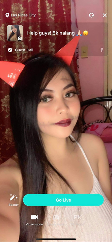 巨乳雙球電眼妹