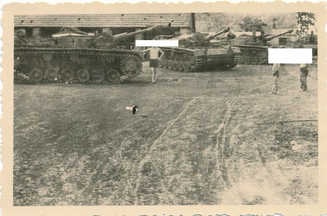 Russland Panzer Sturmgeschütze StuG's Bereitstellung