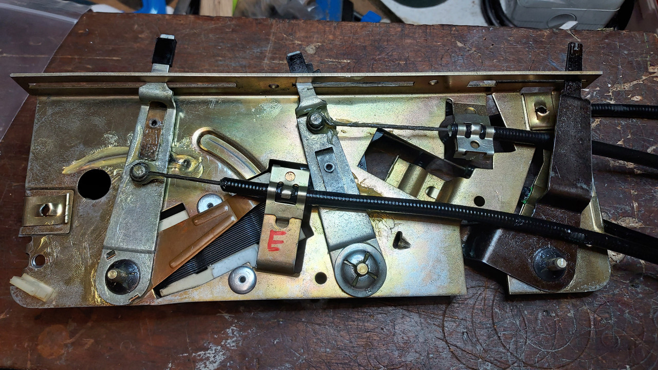 AF2586F4-8372-4DF0-A4AA-B1082E77F9D8