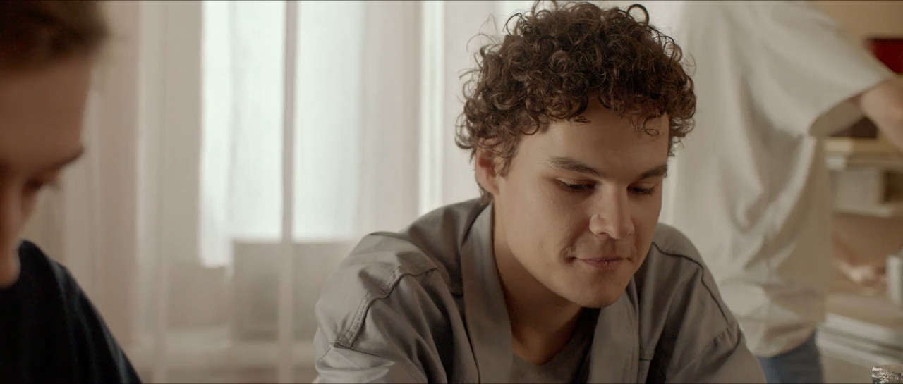 Anybody Seen My Girl? 2021 WebRip [Hindi + Russian] 480p 720p ESub Screenshot