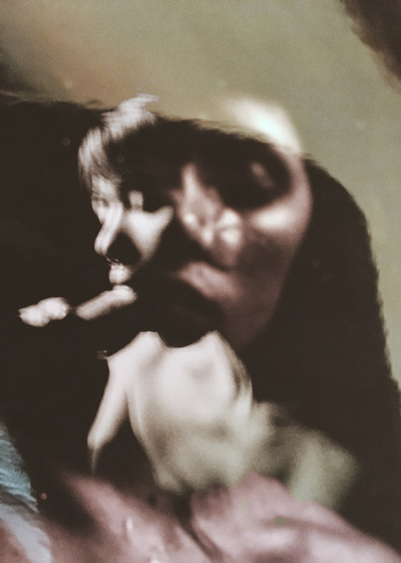 046
