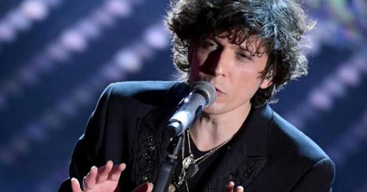 Top 5 I Migliori Cantanti Italiani Del Momento Top 5 I Migliori Cantanti Italiani Del Momento