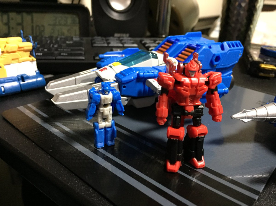 10-Takara-Tomy-Legends-LG-64-Seaspray-LG-65-Targetmaster-Twin-Tw