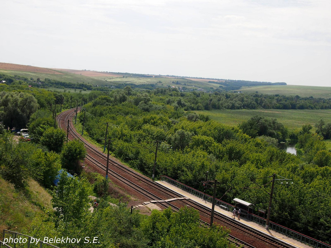 Дивногорье, лето, железная дорога