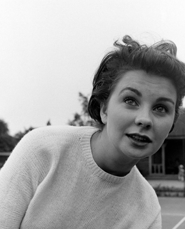 jean_simmons_mb42