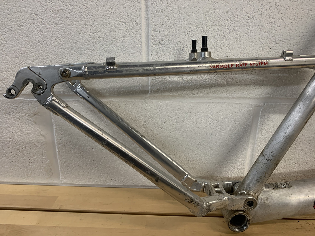 FCD9D551-4AF0-4FD2-9FA0-9A4F69154D33